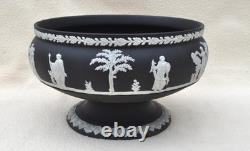 Ancien grand compotier néoclassique à pied WEDGWOOD Jasper Ware noir et blanc Ancien grand compotier néoclassique à pied WEDGWOOD Jasper Ware noir et blanc