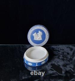Ancien pot à patch / boîte à poudre Wedgwood en jasperware bleu cobalt néoclassique