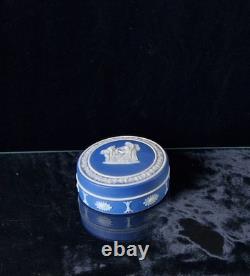 Ancien pot à patch / boîte à poudre Wedgwood en jasperware bleu cobalt néoclassique