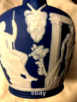 Antique C1850 Wedgwood Dark Blue Dip Jasperware 7.25 Portland Vase Rare NICE <br/>
	<br/> 
Antique C1850 Wedgwood Dark Blue Dip Jasperware 7.25 Portland Vase Rare NICE