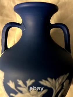 Antique C1850 Wedgwood Dark Blue Dip Jasperware 7.25 Portland Vase Rare NICE  		<br/>		<br/>  Antique C1850 Wedgwood Dark Blue Dip Jasperware 7.25 Portland Vase Rare NICE