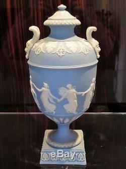 Antique Circa 1910 Wedgwood Jasperware Heures De Danse Couvert Urne Avec Poignées Pan