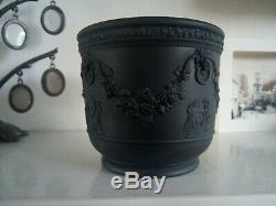 Antique Porcelaine Wedgwood Basalte Jasperware Néoclassiques Planteur Urne