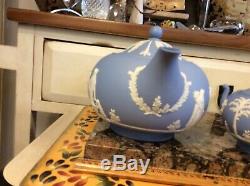 Antique Wedgwood Angleterre Bleu Jasperware Couvert Et Teapot Pot De Sucre Avec Couvercle