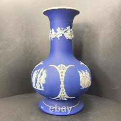 Antique Wedgwood Blanc Sur Bleu Jasper Ware Vase Bulbe 7 Pouces De Hauteur 652g