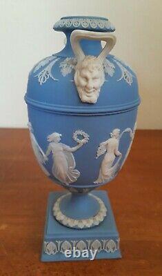 Antique Wedgwood Light Blue Jasperware Dancing Hours 6 1/4 Urn Vase 18 Siècle