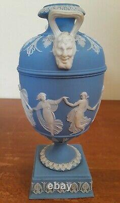 Antique Wedgwood Light Blue Jasperware Dancing Hours 6 1/4 Urn Vase 18 Siècle