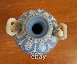 Antique Wedgwood Light Blue Jasperware Dancing Hours 6 1/4 Urn Vase 18 Siècle