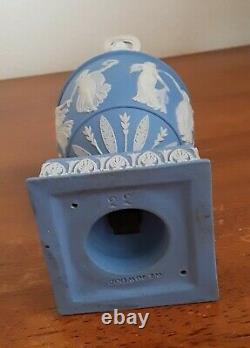 Antique Wedgwood Light Blue Jasperware Dancing Hours 6 1/4 Urn Vase 18 Siècle