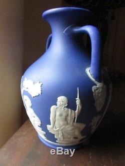 Antique Wedgwood Portland Vase 7 1/4 Cobalt Bleu Et Blanc Jasperware Angleterre