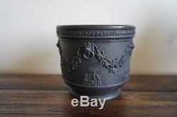 Antique Wedgwood Solid Basalt Jasperware Cache Pot Jardinière Planteur 772g