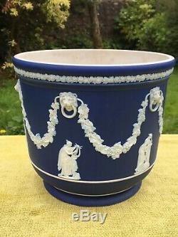 Antique Wedgwood Sombre Bleu Pendage Cache Pot Jasperware Planteur Jardinière Grand