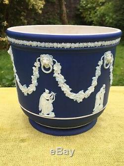 Antique Wedgwood Sombre Bleu Pendage Cache Pot Jasperware Planteur Jardinière Grand