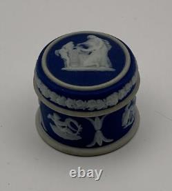 Antique pot rouge en jaspe bleu foncé de Wedgwood néoclassique du 19ème siècle
