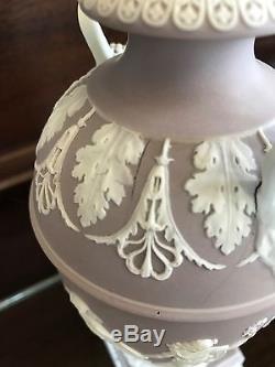 Antiquités Au Début Du 19ème Siècle Wedgwood Lilac Jasper Dip Vase And Cover Jasperware