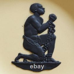 Assiette à épingle en jaspe noir Wedgwood Cane : L'esclavage, ne suis-je pas un homme et un frère ?