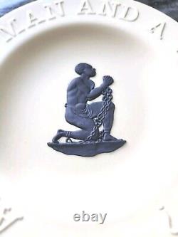 Assiette à épingles en jaspe noir de Wedgwood 'Esclavage, NE SUIS-JE PAS UN HOMME ET UN FRÈRE'