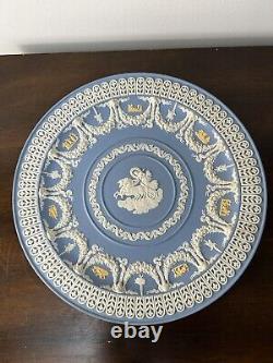 Assiette amphore en jaspe tricolore Wedgwood