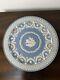 Assiette Amphore En Jaspe Tricolore Wedgwood