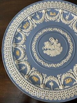 Assiette amphore en jaspe tricolore Wedgwood