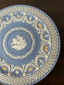 Assiette amphore en jaspe tricolore Wedgwood