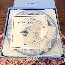 Assiette de trophée rare en cinq couleurs pour le bicentenaire américain Wedgwood Jasperware 16/300