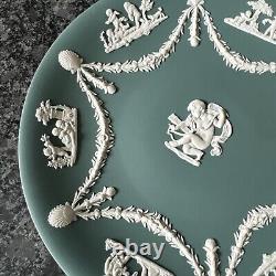 Assiette en jaspe Wedgwood teal de 22,5 cm. Très bon état.