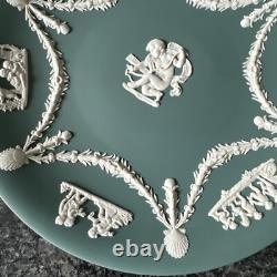 Assiette en jaspe Wedgwood teal de 22,5 cm. Très bon état.