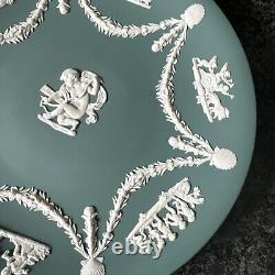 Assiette en jaspe Wedgwood teal de 22,5 cm. Très bon état.