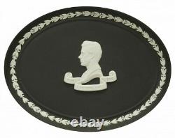 Assiette en jaspe noir Wedgwood Édouard VIII