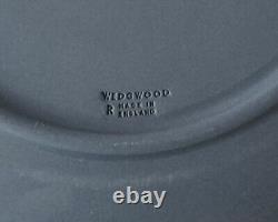 Assiette en porcelaine Wedgwood Jasperware bleue de Portland Mitsukoshi 2004 dans sa boîte