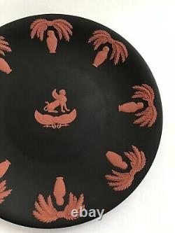 Assiette grande en jaspe Wedgwood noire/terracotta au design égyptien