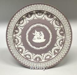 Assiette trophée Wedgwood en jaspe lilas Aurora et Pégase fabriquée en Angleterre