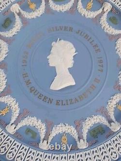 Assiette trophée en jaspe de 5 couleurs Wedgwood, jubilé d'argent de la reine Elizabeth, en boîte