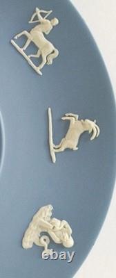 Assiette zodiaque Wedgwood en jasperware bleu de 9 1/2 pouces