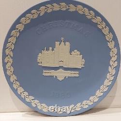 Assiettes de Noël de Londres en jaspe bleu Wedgwood 1969-1980 x 12