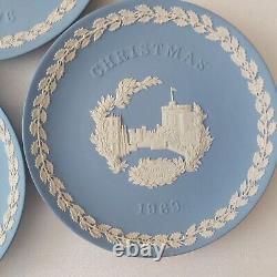 Assiettes de Noël de Londres en jaspe bleu Wedgwood 1969-1980 x 12