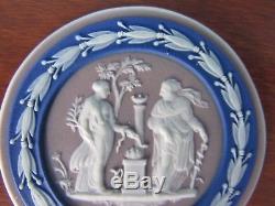 Awesome Tricolor Lilas, Bleu, Blanc Wedgwood Jasperware 2 1/4 Médaillon Rond