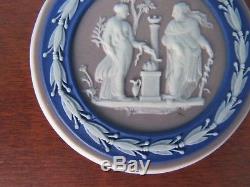 Awesome Tricolor Lilas, Bleu, Blanc Wedgwood Jasperware 2 1/4 Médaillon Rond