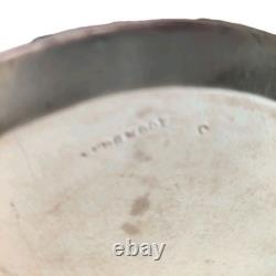 Baril à biscuits en jaspe lilas Wedgwood antique. Quelques problèmes, tampon peu clair.