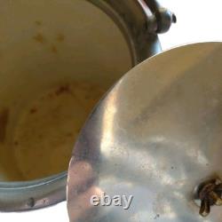 Baril à biscuits en jaspe lilas Wedgwood antique. Quelques problèmes, tampon peu clair.