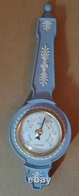 Baromètre en jaspe bleu Wedgwood