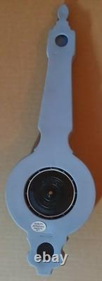 Baromètre en jaspe bleu Wedgwood