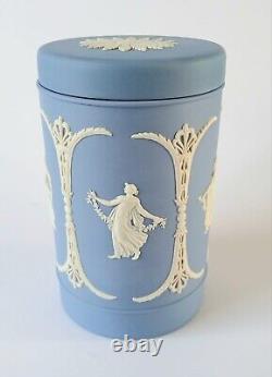 Bocal des Heures Dansantes en Jasperware Bleu Wedgwood