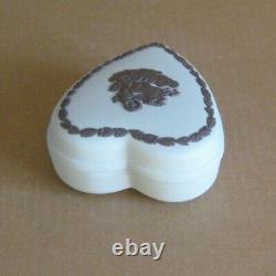 Boîte AURORA en jaspe blanche et brune Wedgwood