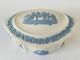 Bo&icirc;te &agrave; Bibelots Wedgwood Jasper Bleue Sur Jaspe Blanc En Forme De Bateau