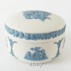 Boîte à bibelots Wedgwood en jaspe, boîte en forme de haricot en jasperware, bleu sur blanc
