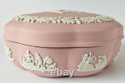 Boîte à bibelots en jaspe rose à bord festonné de Wedgwood