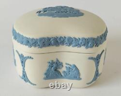 Boîte à bijoux Wedgwood bleue sur jaspe blanc Aurora et boîte à haricots Chariot