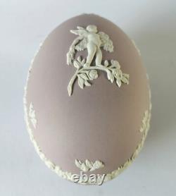 Boîte à bijoux en forme d'œuf en jaspe lilas Wedgwood, Saisons